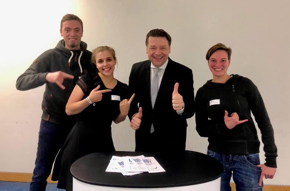 Netzwerken mit Kommilitonen und Alumni